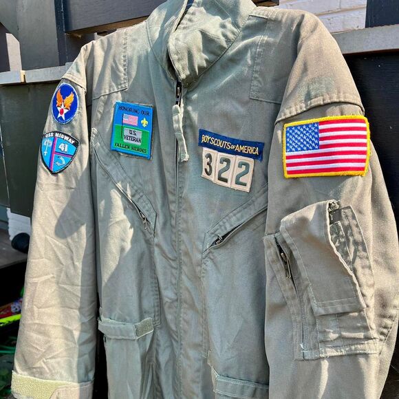 1970s US Boy Scouts of America green flight suit with patches - Picture 3 of 8
